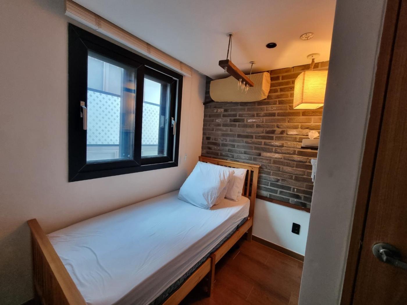 Hwon Guesthouse 서울특별시 외부 사진